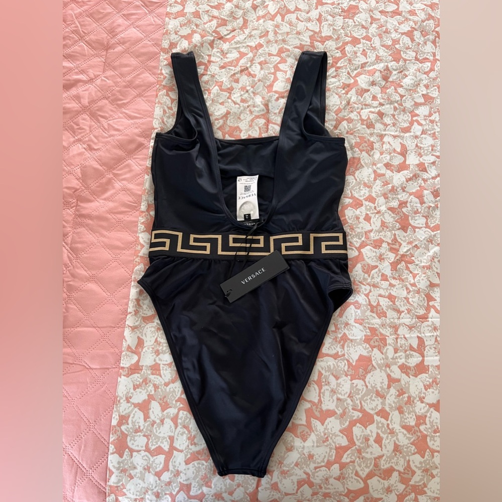 👙VERSACE👙 Women GRECA BORDER ONE-PIECE SWIMSUIT👙